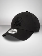 New York Yankees Essential Black 9FORTY Cap