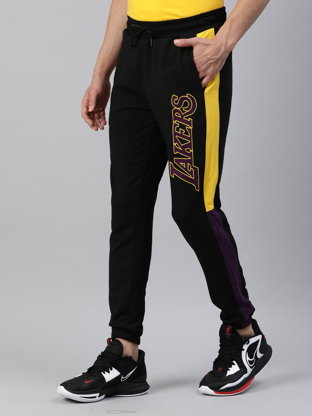 Los Angeles Lakers: Classic Track Pants - Black – Shop The Arena