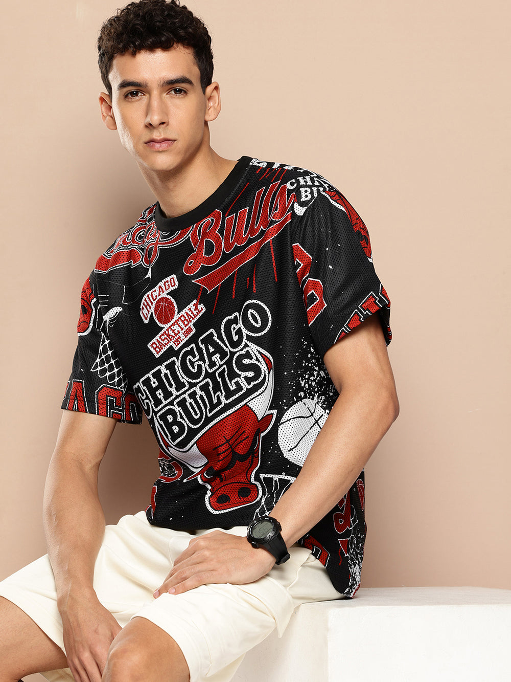Chicago Bulls メッシュTシャツ Chicago Bulls: Oversized Mesh AOP T Shirt – Shop The Arena