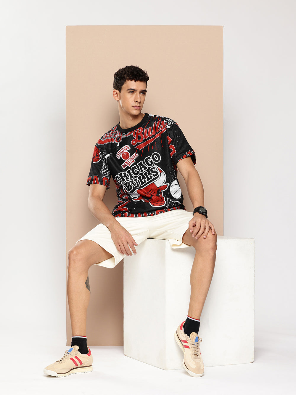 Chicago Bulls メッシュTシャツ Chicago Bulls: Oversized Mesh AOP T Shirt – Shop The Arena