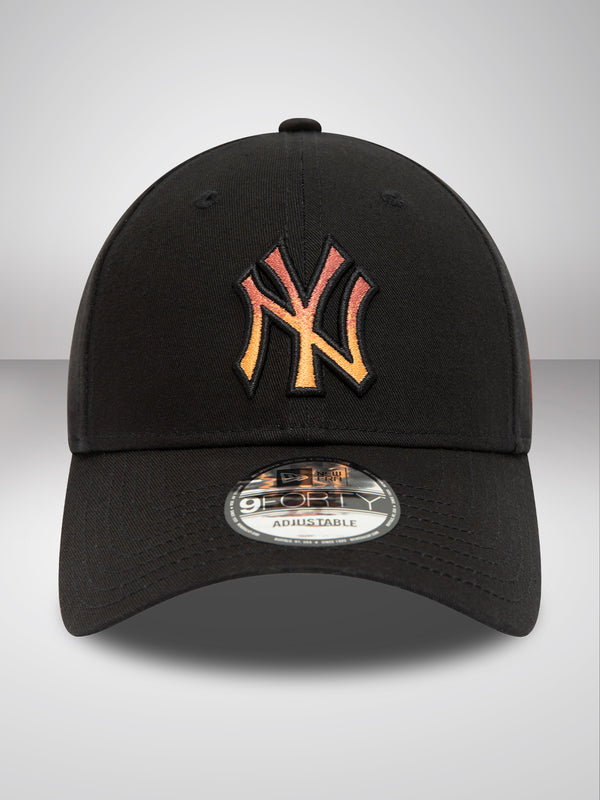 New York Yankees Gradient Infill Black 9FORTY Adjustable Cap