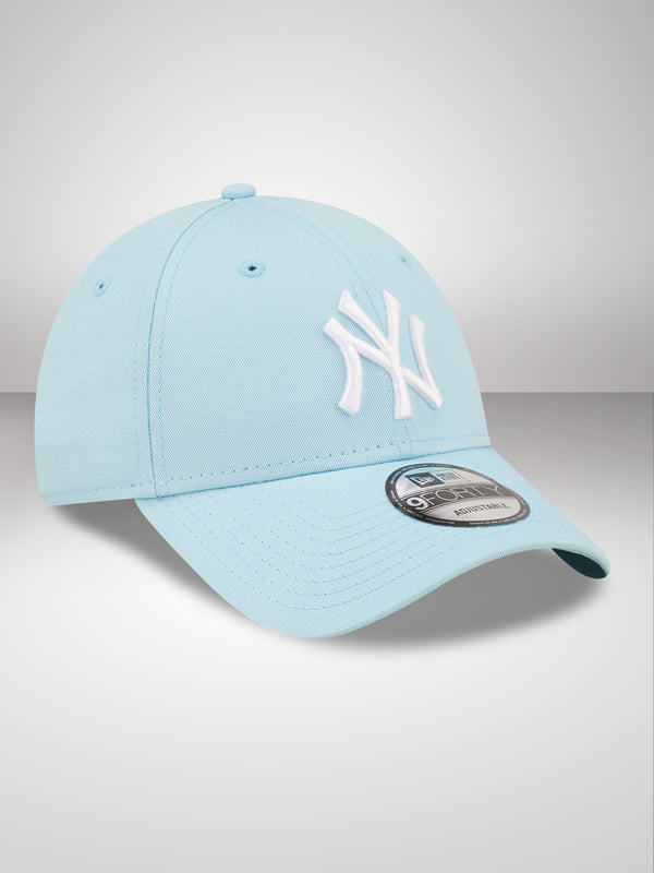 New York Yankees League Essential Blue 9FORTY Adjustable Cap