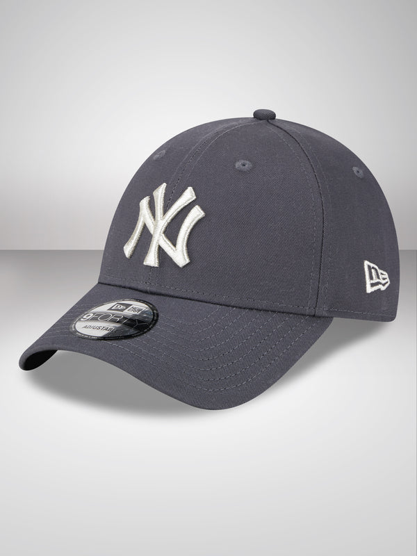 New York Yankees Metallic Grey 9FORTY Adjustable Cap