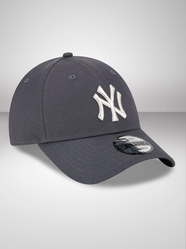 New York Yankees Metallic Grey 9FORTY Adjustable Cap