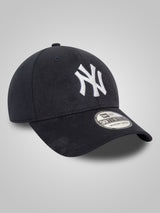 New York Yankees Faux Suede Navy 39THIRTY Stretch Fit Cap