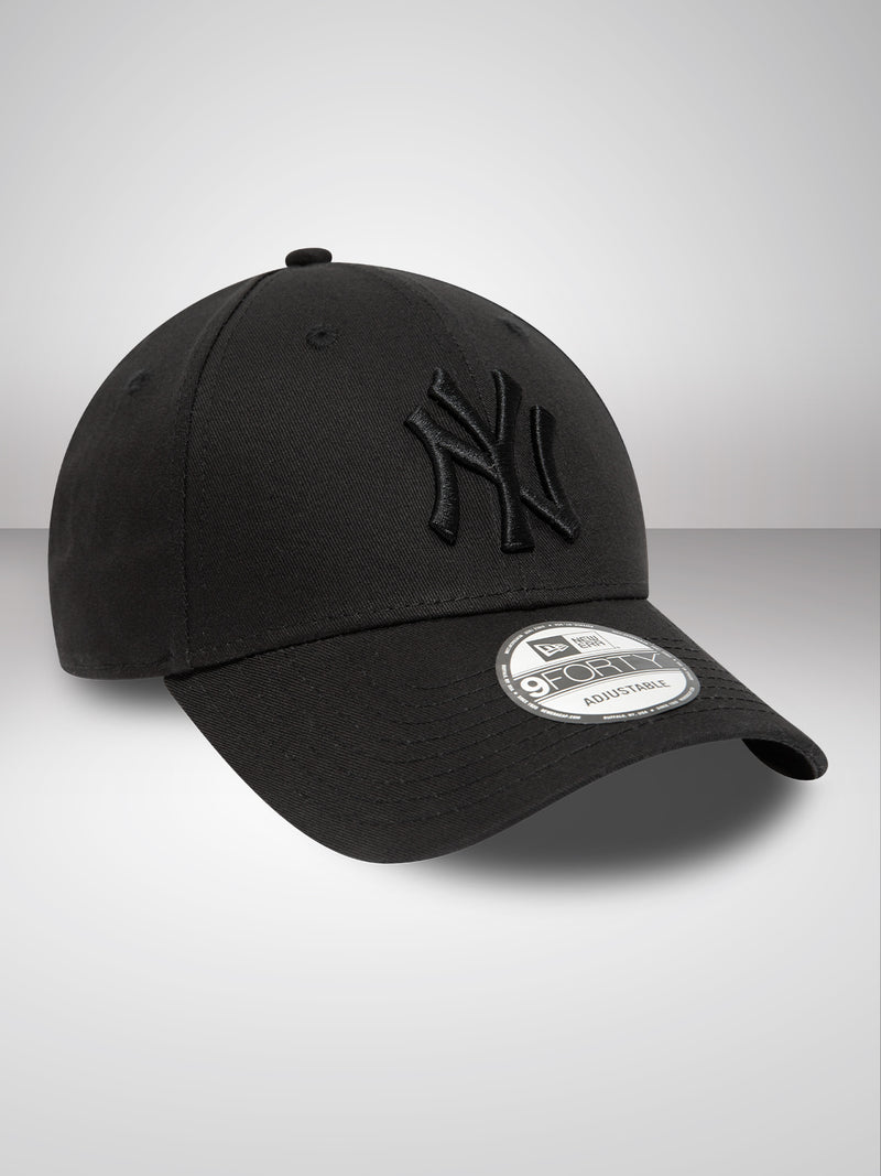 New York Yankees Essential Black 9FORTY Cap