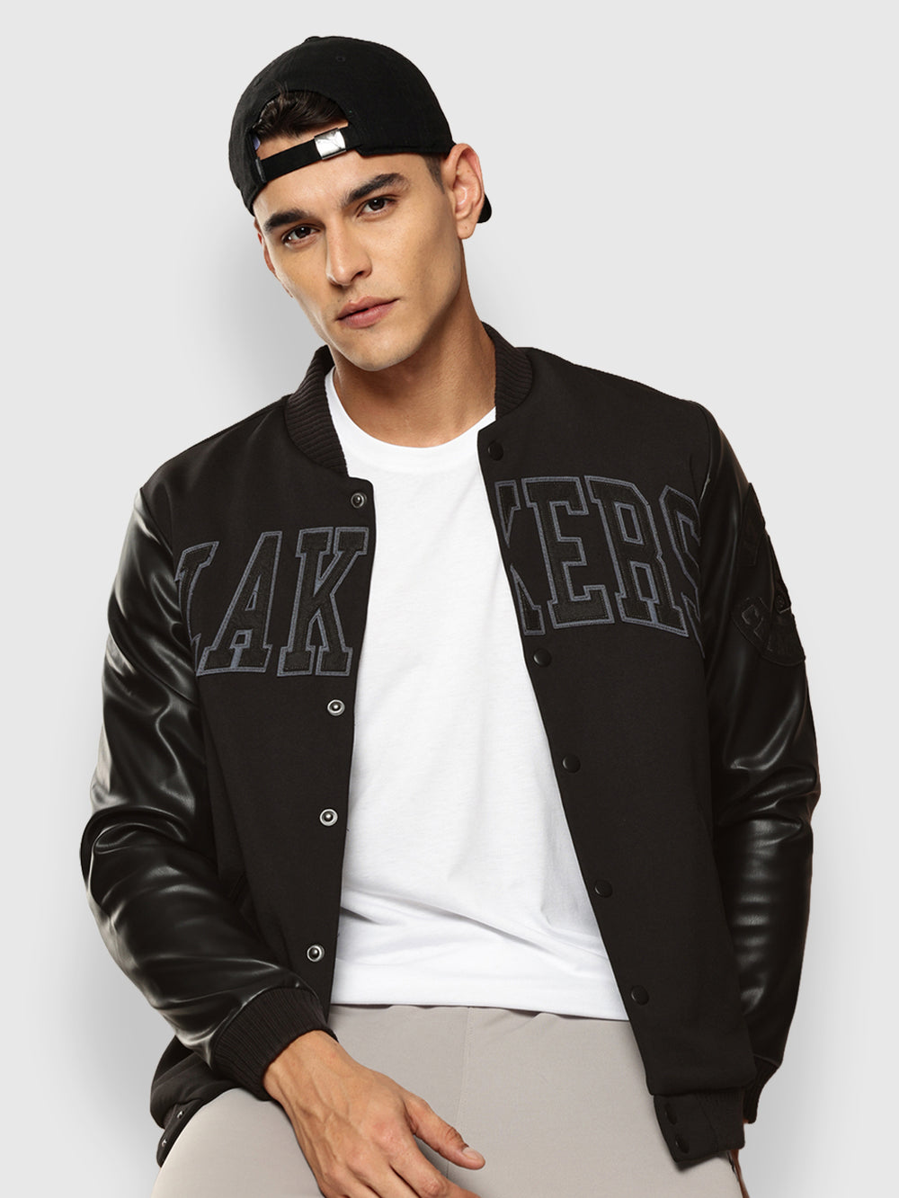 Buy Official Los Angeles Lakers Merchandise Online – Shop The Arena