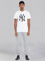 Official New Era New York Yankees Team Logo Red T-Shirt A4202_282