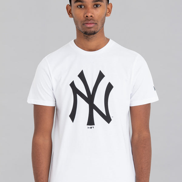 NEW ERA New York Yankees Team Logo Black T-Shirt  Men's \ Men's clothing \  T-shirts Brands \ #Marki - 4 \ New Era