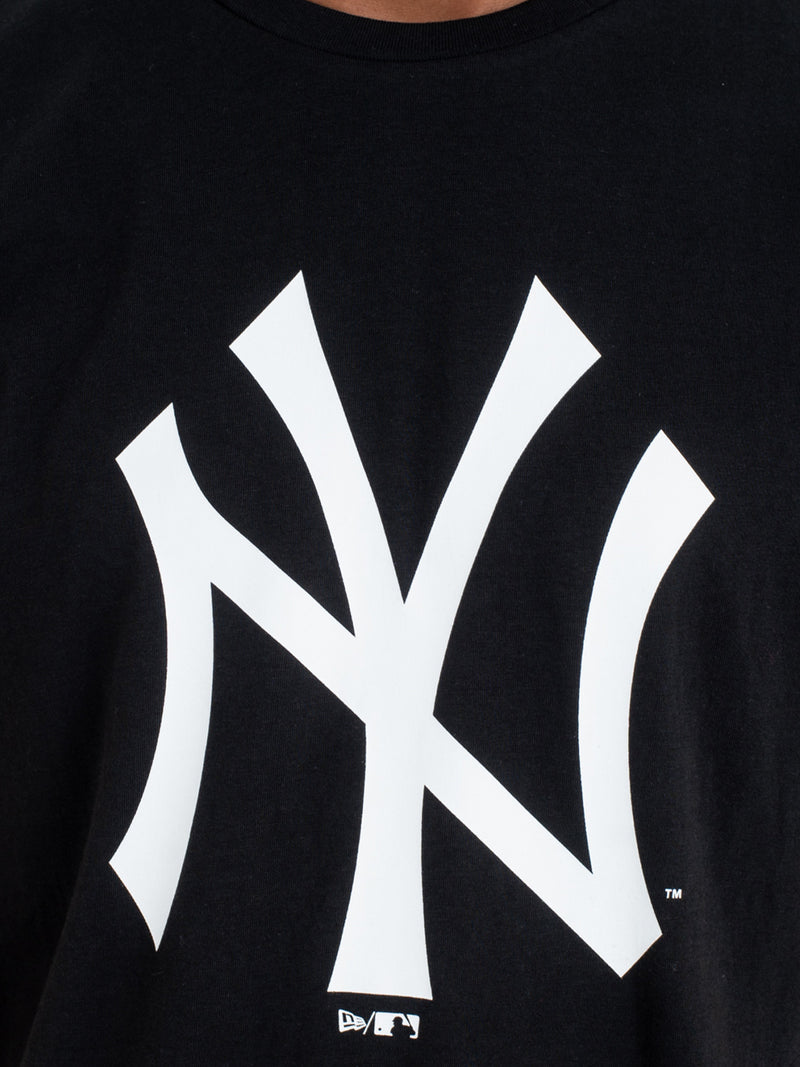 Official New Era New York Yankees Team Logo Red T-Shirt A4202_282 A4202_282  A4202_282