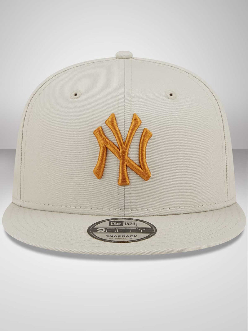 New York Yankees League Essential Beige 9FIFTY Snapback Cap